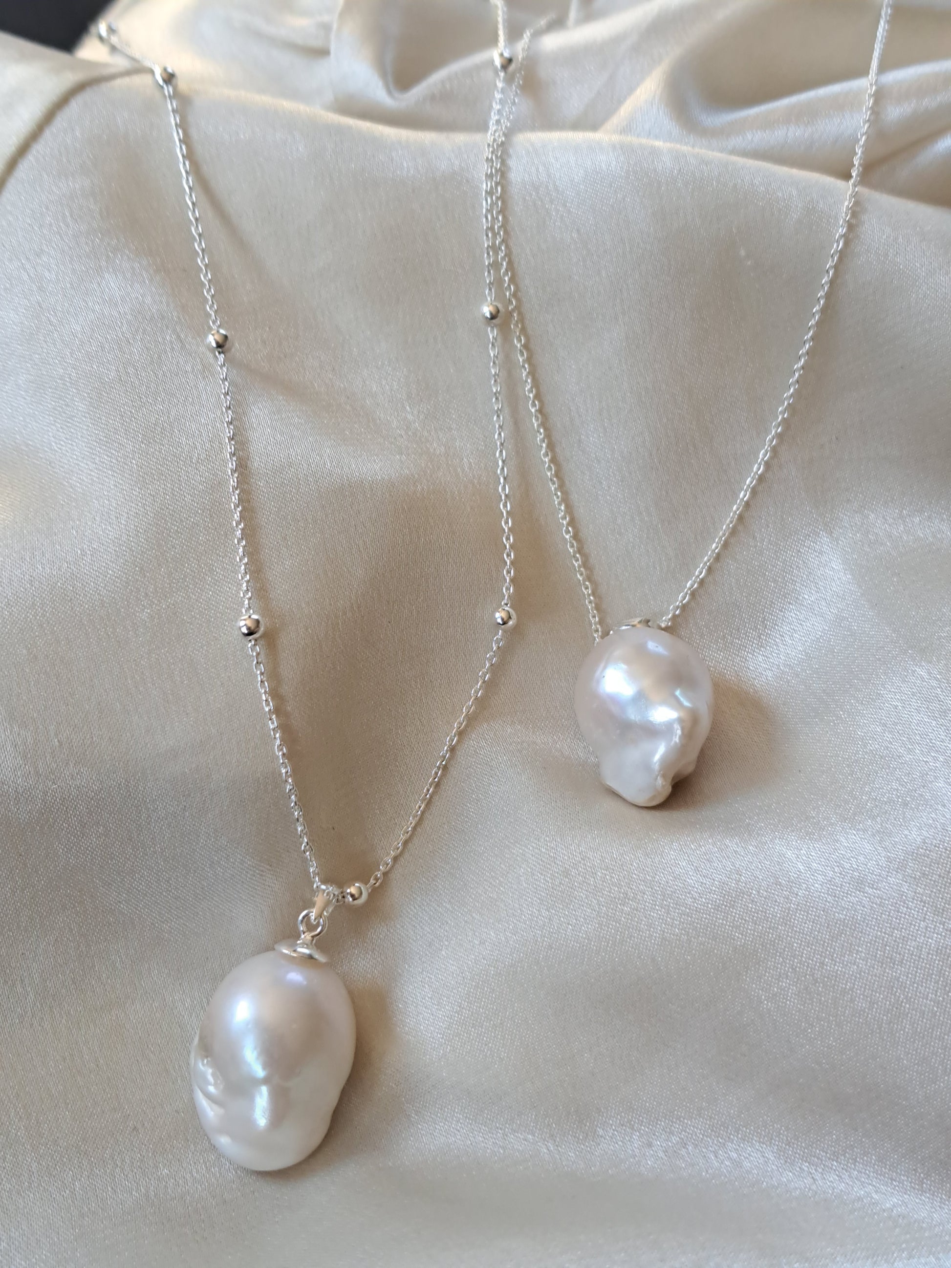 Baroque pearl necklace
