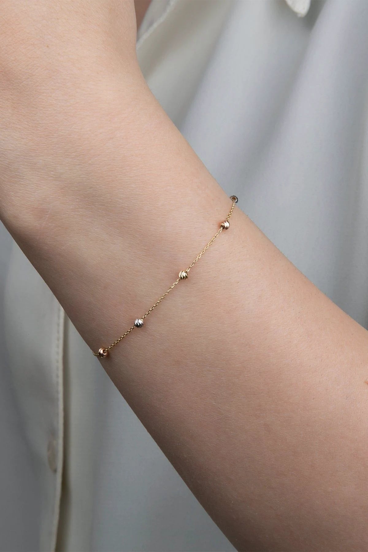 Dew drops - Beaded rolo bracelet