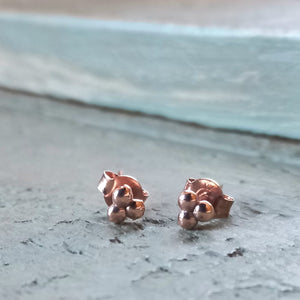 Rosegold dot studs