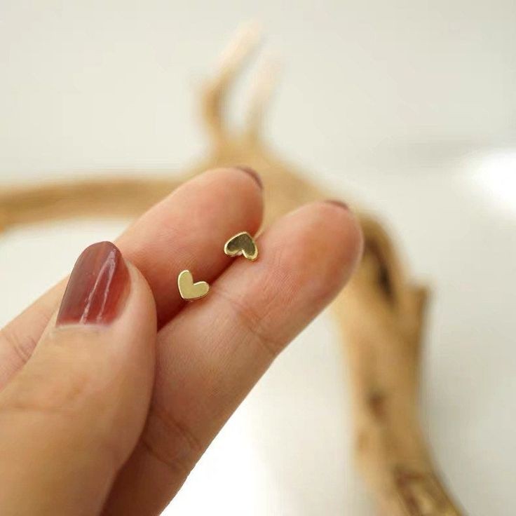 Gold heart studs