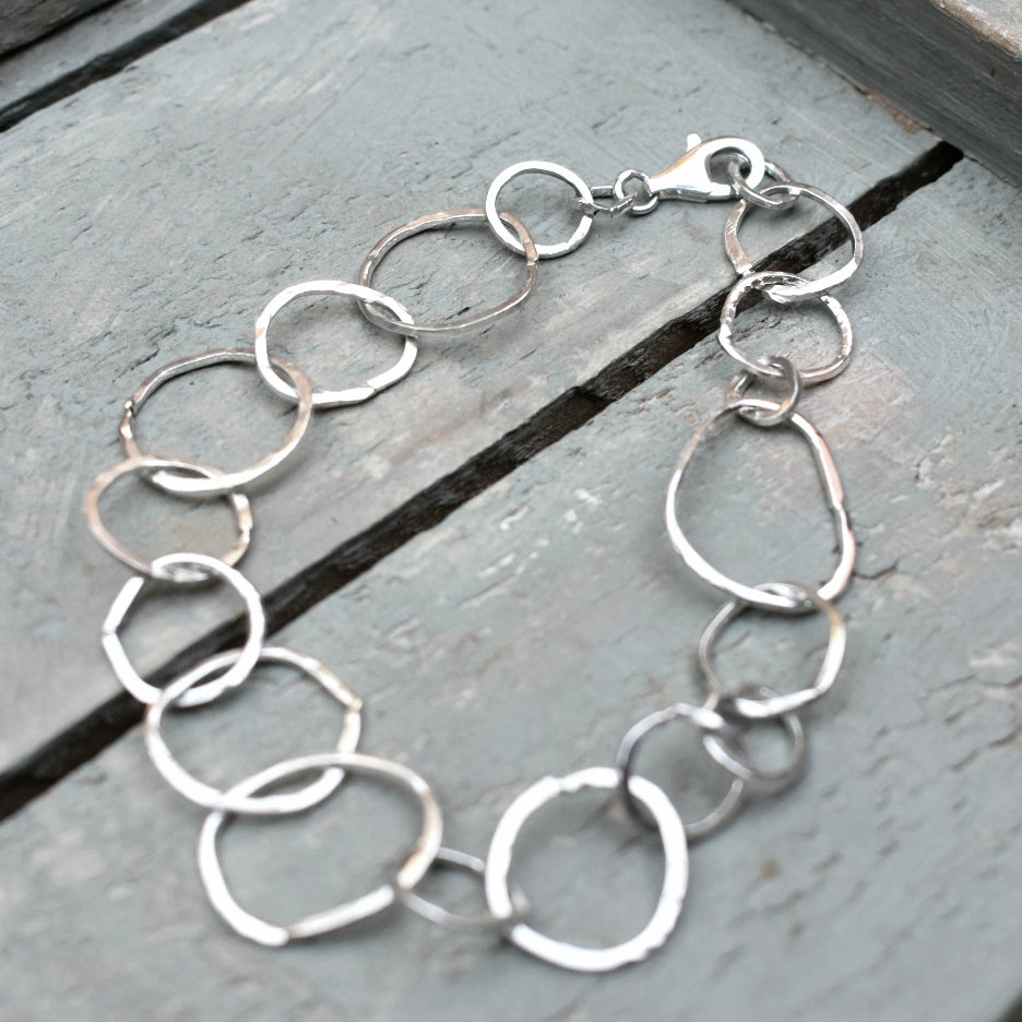Free form link bracelet