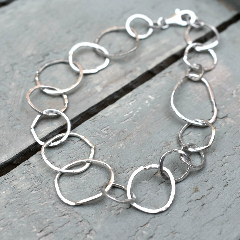 Free form link bracelet