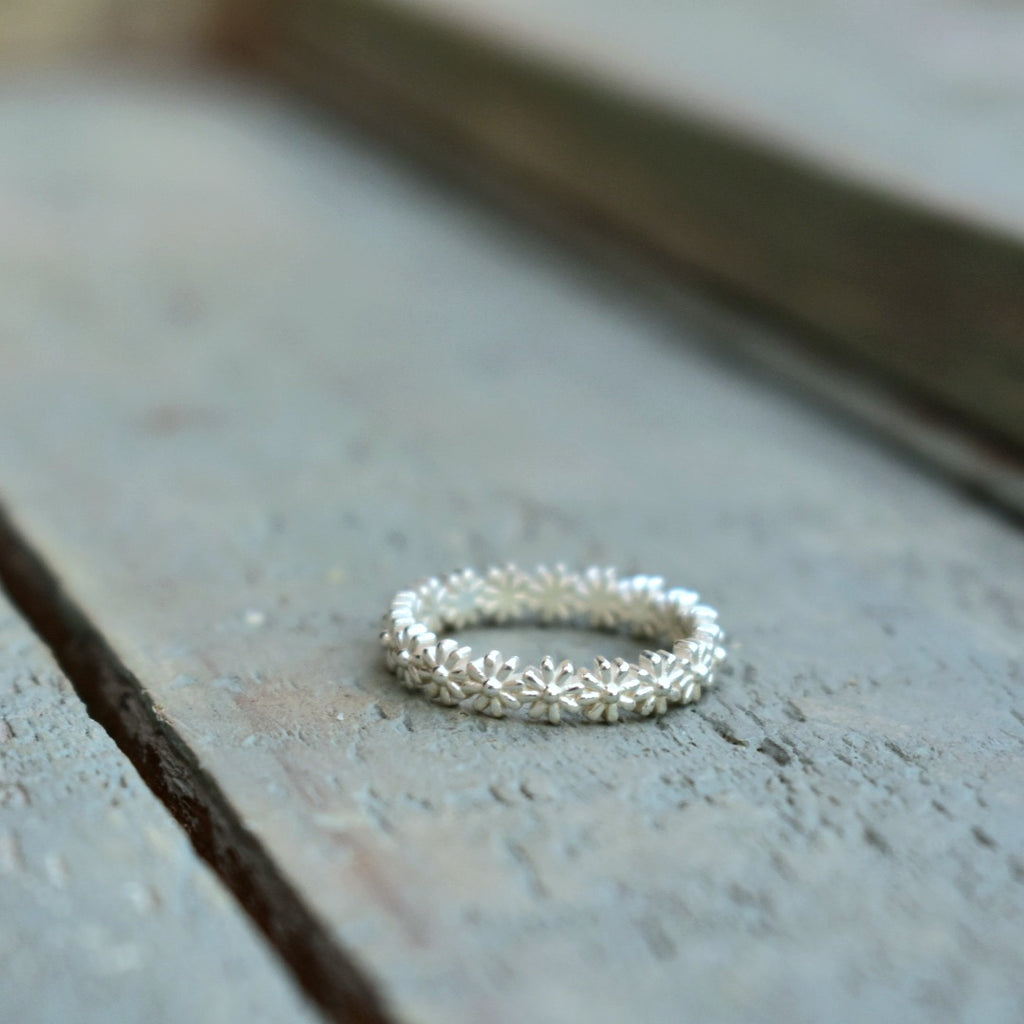 Silver Daisy ring