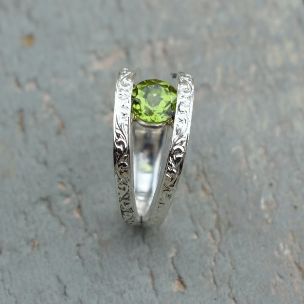 Hand engraved peridot silver ring