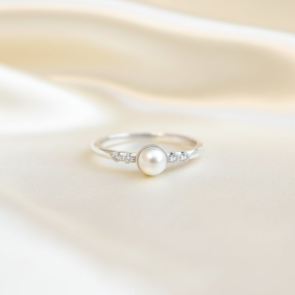 Pearl & moissanite ring