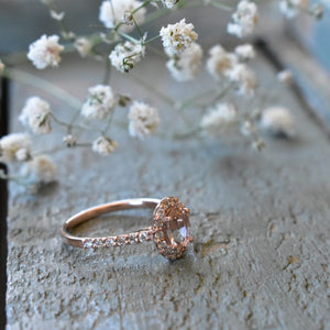 Morganite and diamonds rose gold ring
