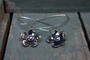 Large sterling silver daisies on long hooks.  Please note all pieces are made on order by Erfdeel Juwele. Allow up to a week for manufacture.